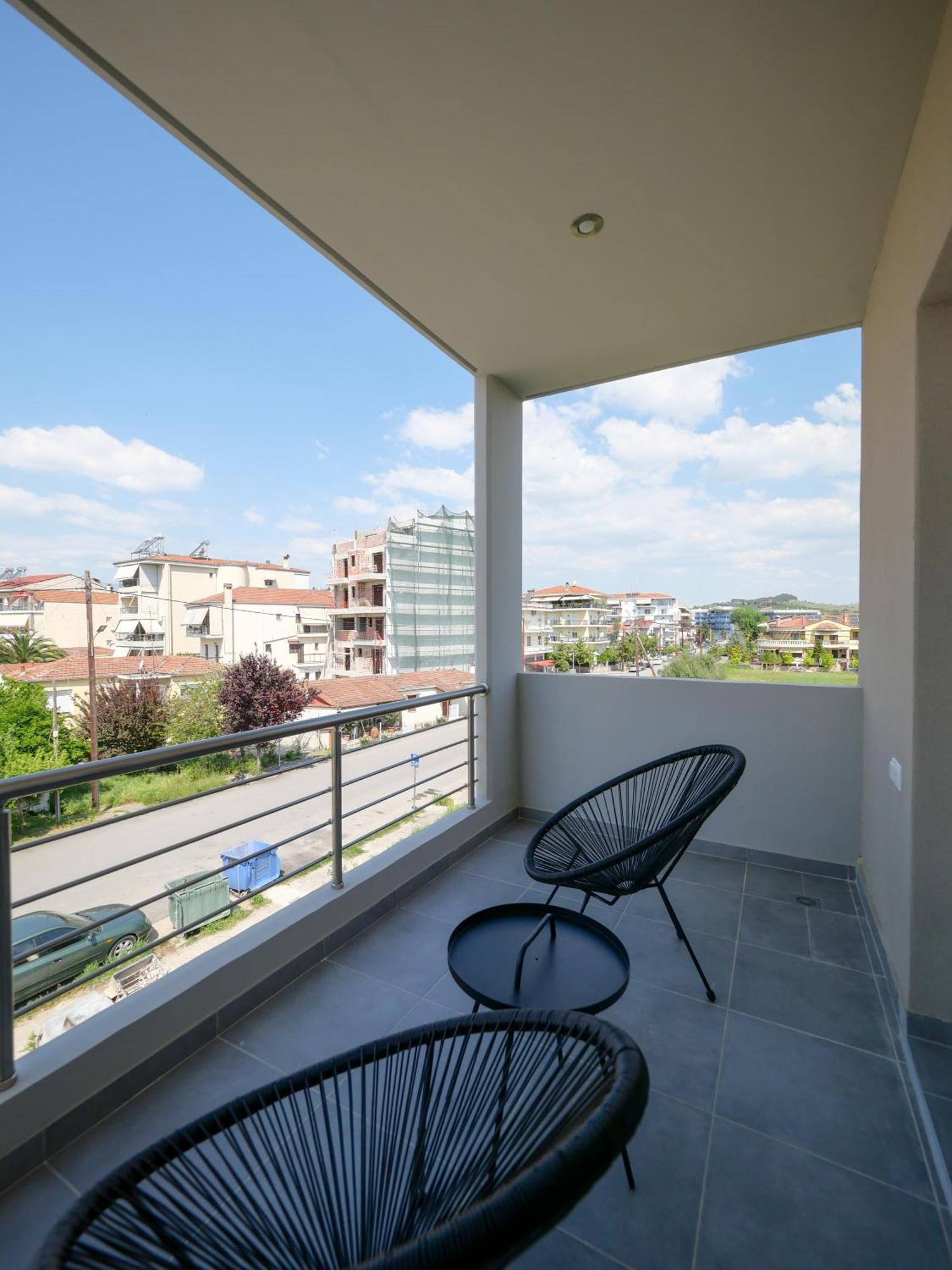 Deluxe Apartment ตริกาลา ภายนอก รูปภาพ